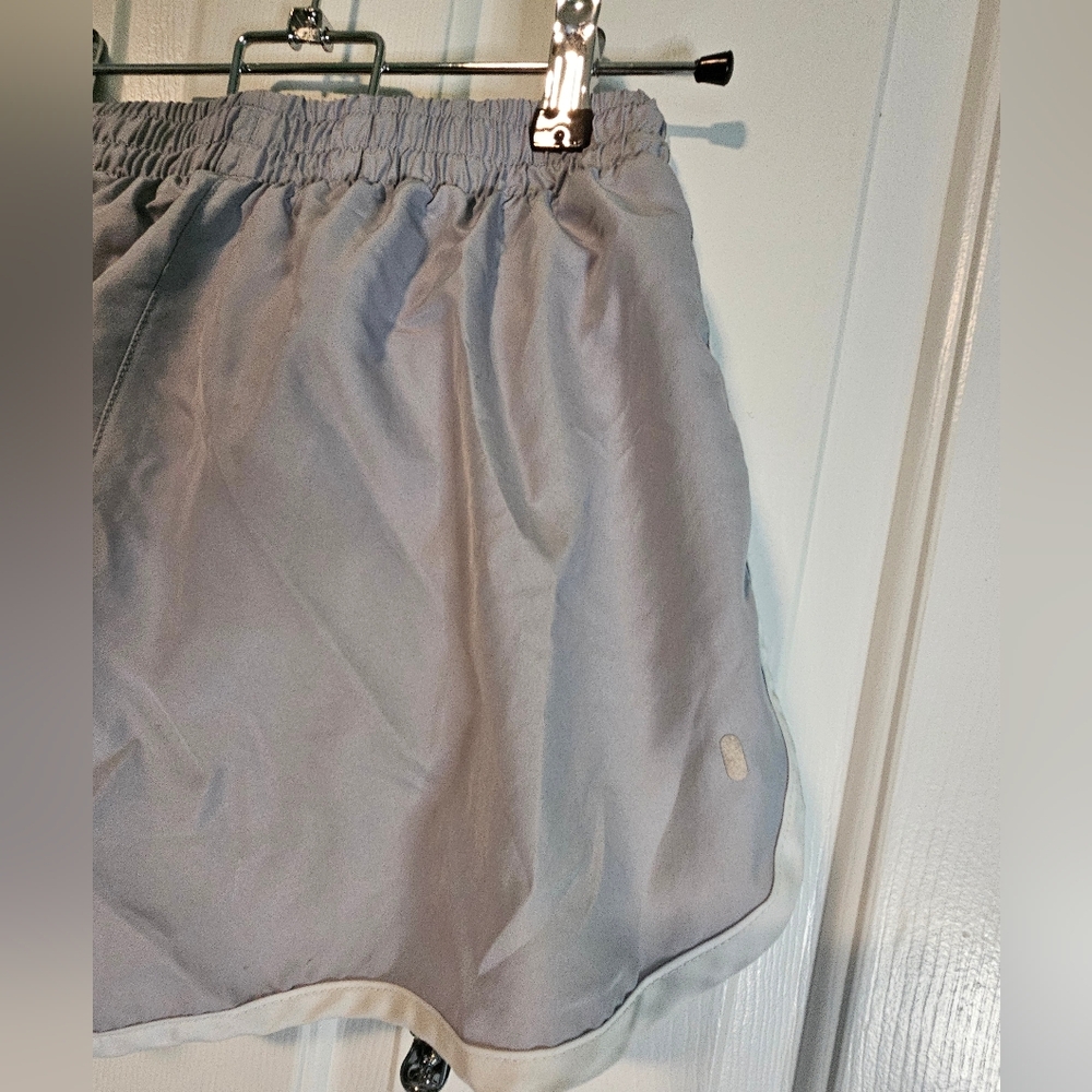 Adidas Gray/Silver Athletic Running Shorts Prime Green Women's Sz S 3" - Picture 6 of 8